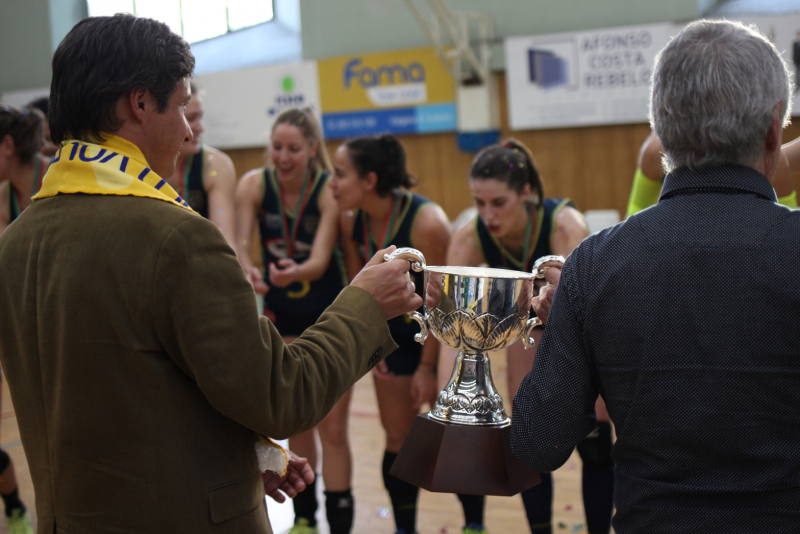 Paulo Cunha recebe o campeão AVC