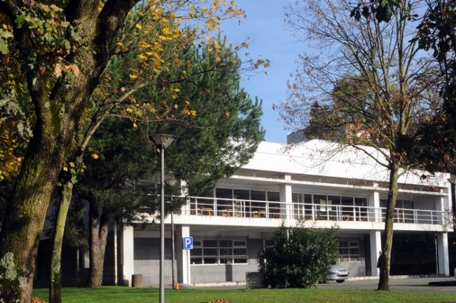 Biblioteca Municipal Camilo Castelo Branco com horário de Verão