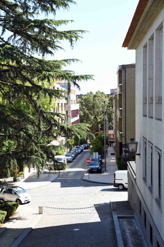 Rua Augusto Correia interdita ao trânsito