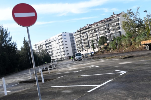 Cidade ganha mais 150 lugares de estacionamento gratuito no centro