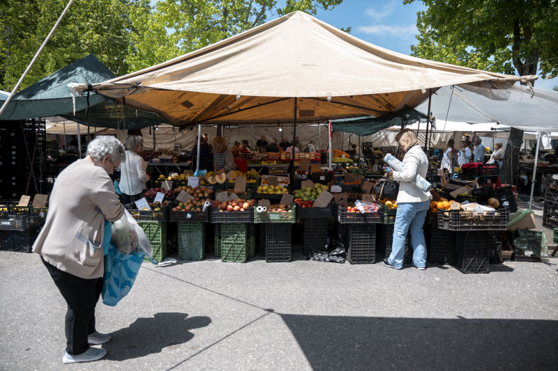 Feira semanal com alteração de horário nos dias 24 e 31 de dezembro