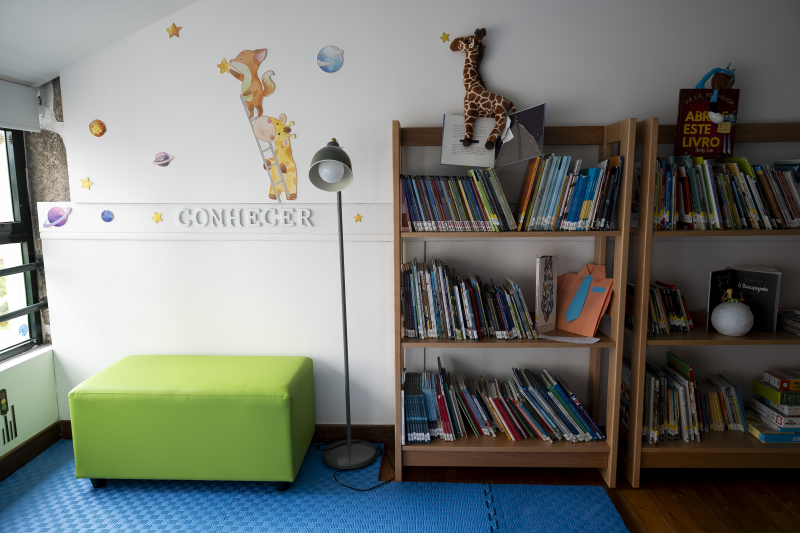 Novos ‘Pontos Biblioteca’ levam o prazer da leitura às escolas de Pousada de Saramagos e Oliveira Santa Maria