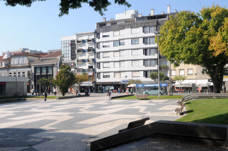 “Tendinhas Solidárias”: 11 e 12 de abril na Praceta Cupertino de Miranda
